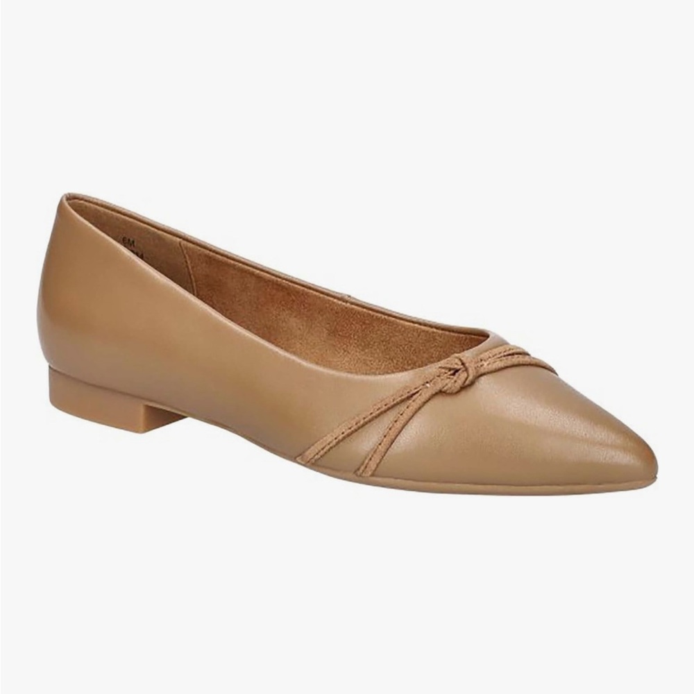 Bella Vita Women’s Rhea Pointed-Toe Flats – Extra Wide